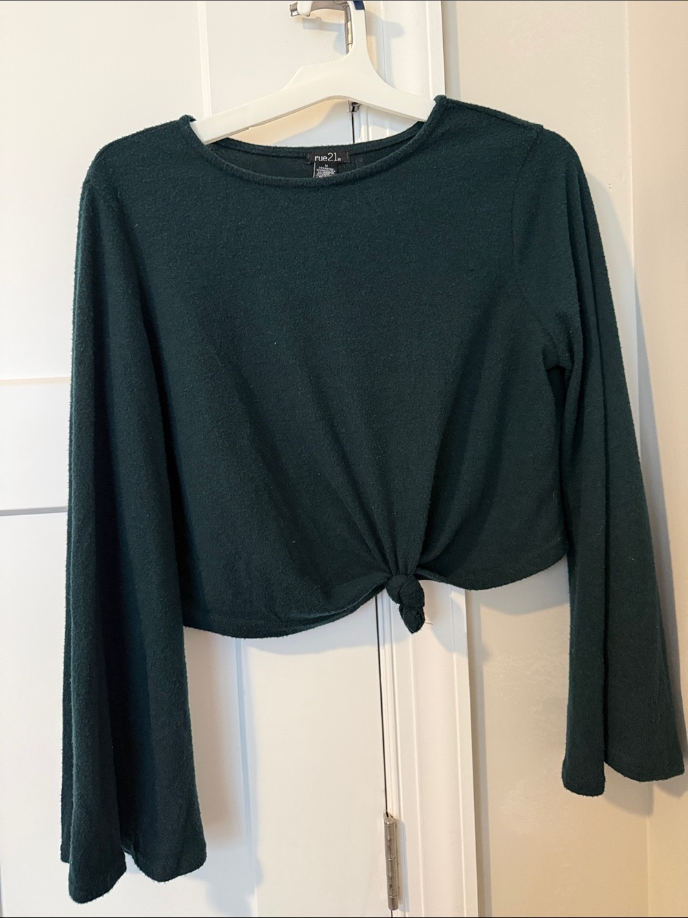Rue21 Dark Teal Knot-Front Long Sleeve Crop Top
